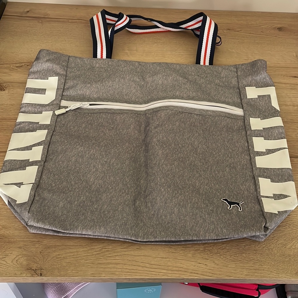 Pink tote